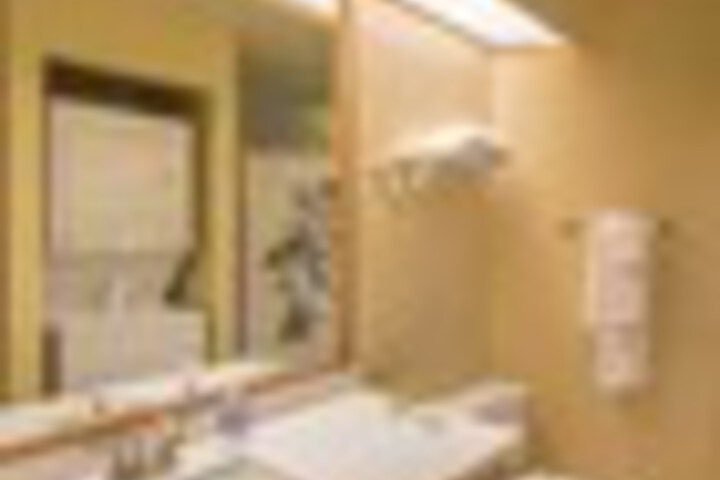 Room 47 of 120