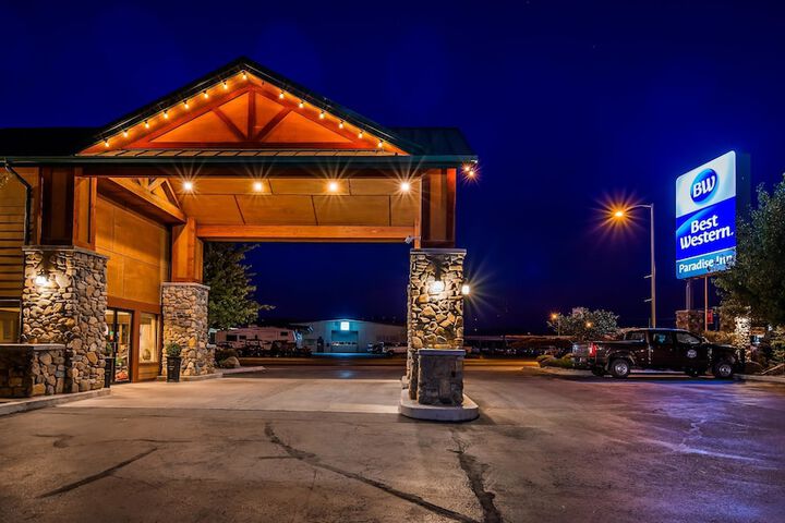 Hotel Entry