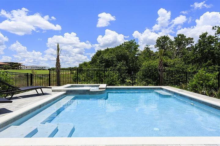 Pool 17 of 37