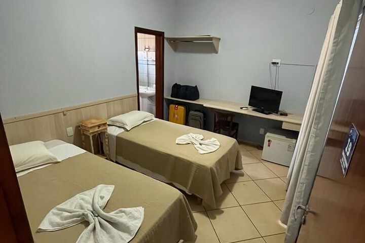 Room 6 of 30