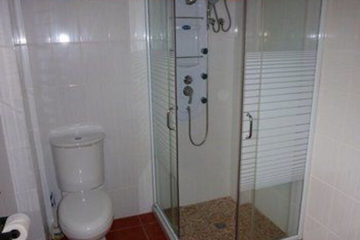 Room 2 of 36