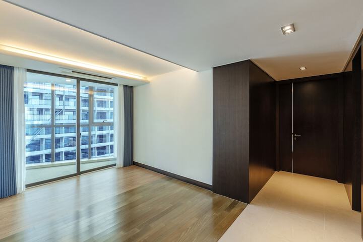 Room 30 of 94