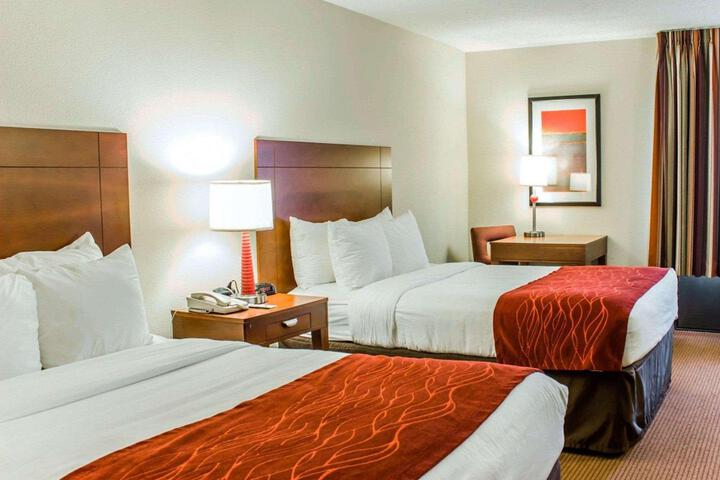 2 Double Beds (6 of 9)