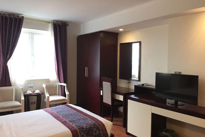 Room 16 of 35