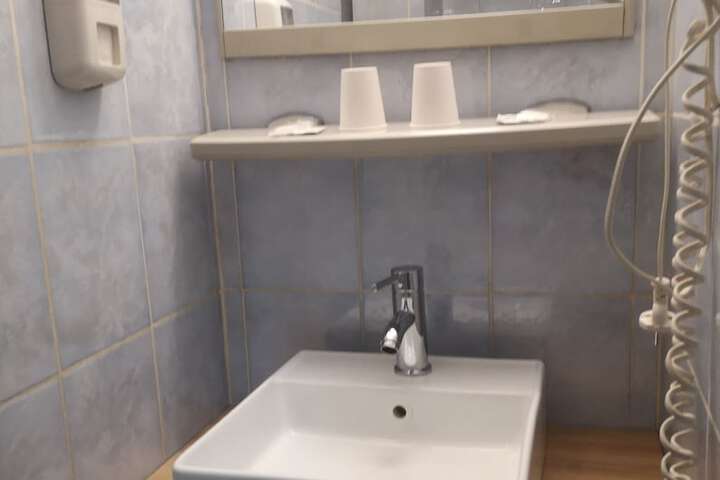 Room 20 of 29