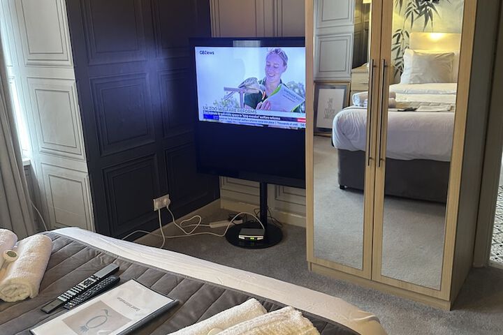Room 90 of 171