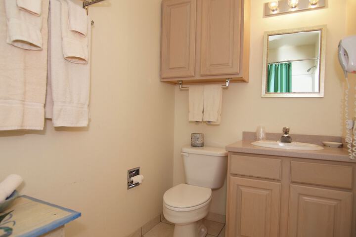 Room 32 of 68