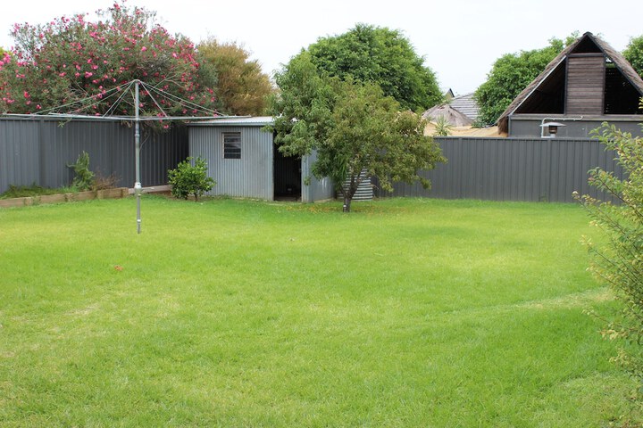 Property Grounds 21 of 24