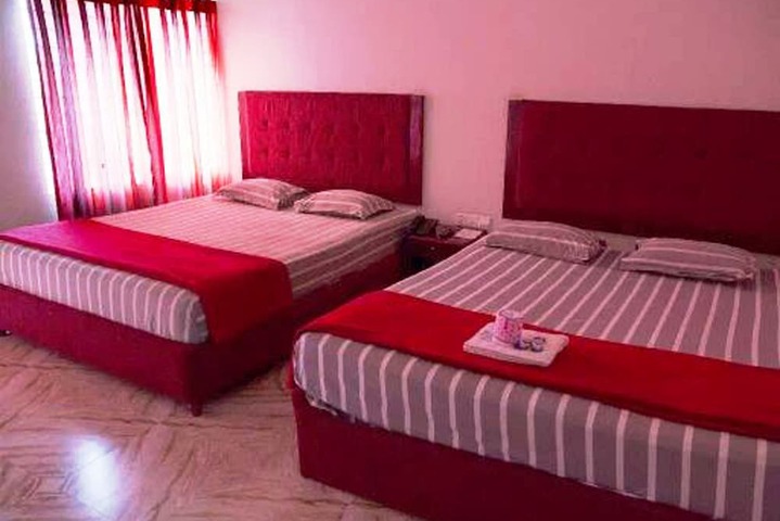 Room 8 of 26