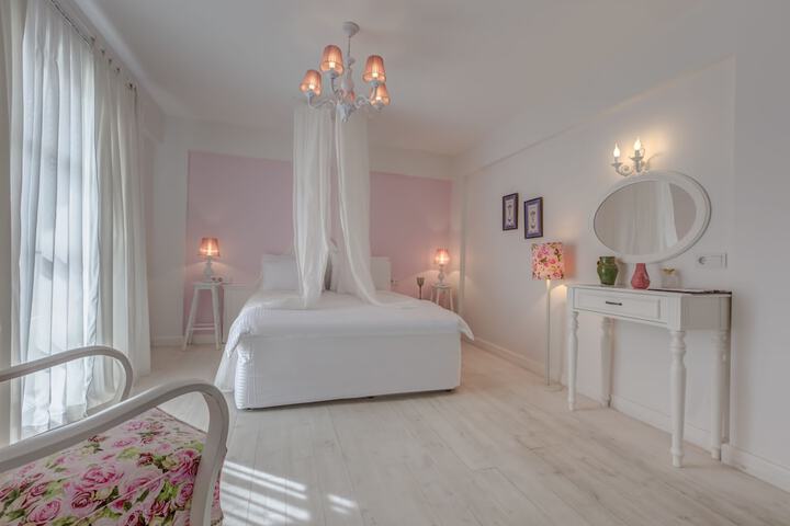Room 5 of 45