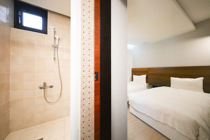 Room 55 of 75
