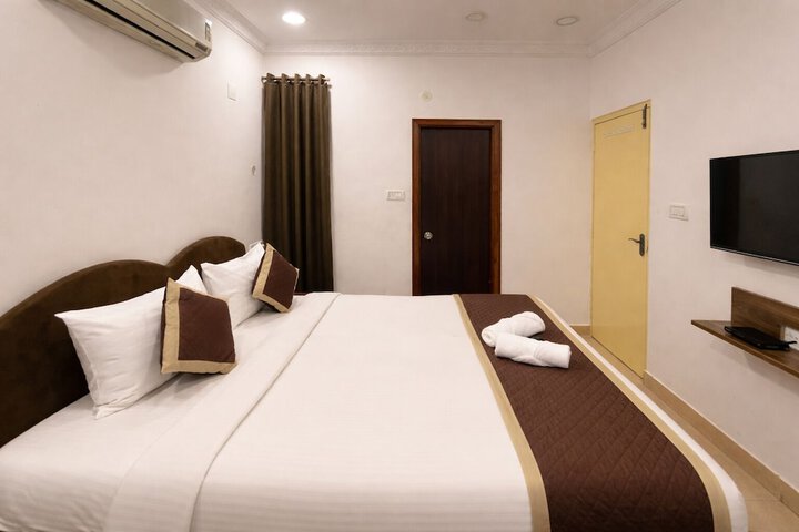 Room 9 of 30