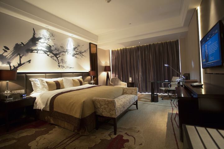Room 6 of 44