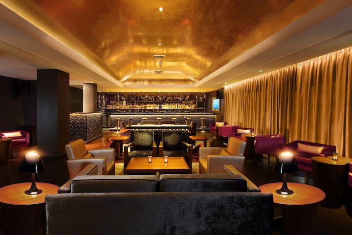 Lounge 139 of 159