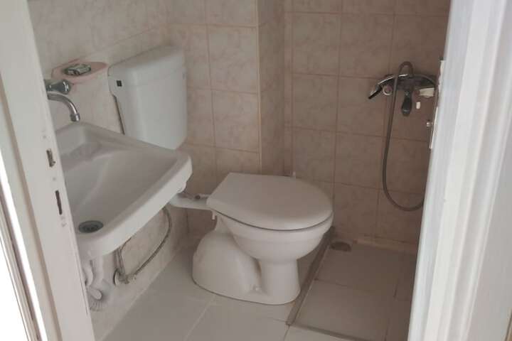 Room 6 of 21