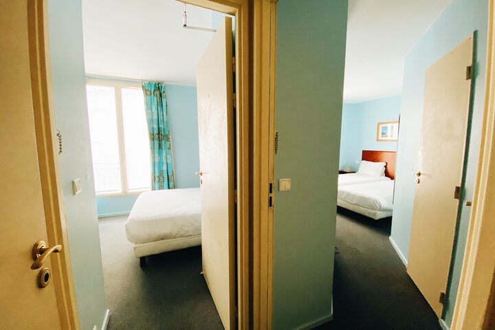Room 4 of 43