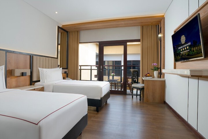 Room 32 of 235