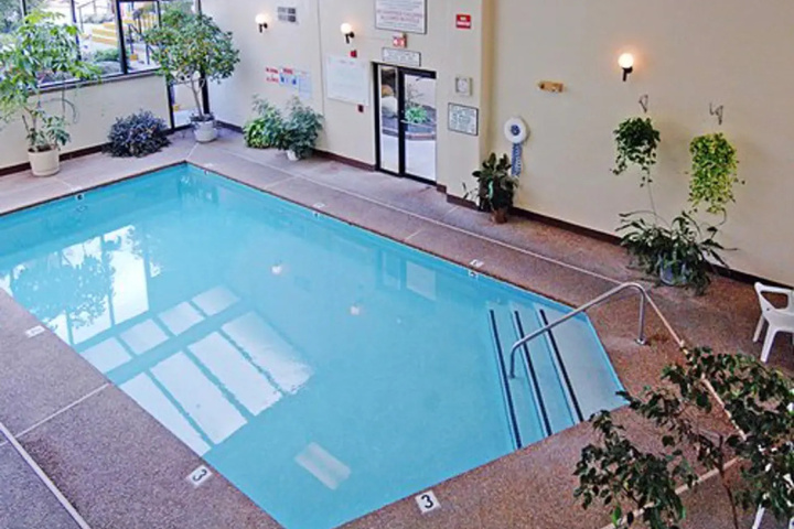 Pool 10 of 19