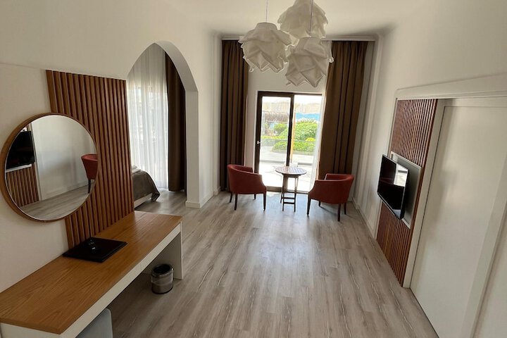Room 21 of 40