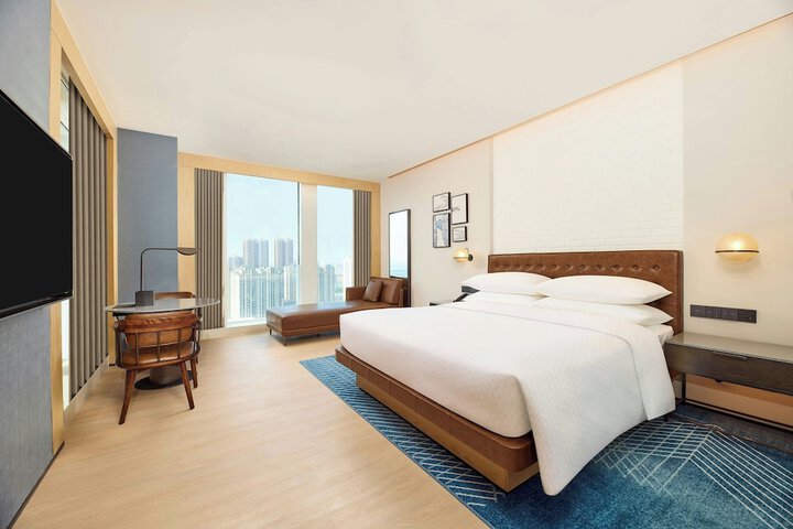 Room 14 of 24