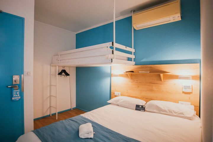 Room 10 of 46