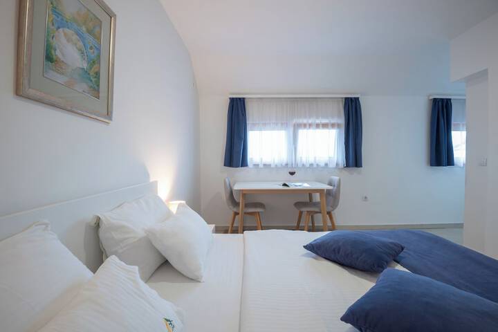 Room 40 of 131