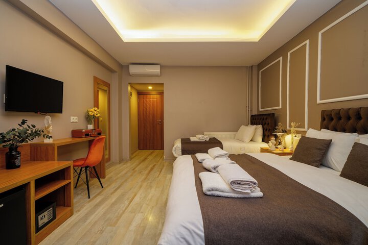 Room 10 of 35