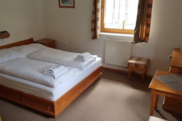 Room 5 of 29