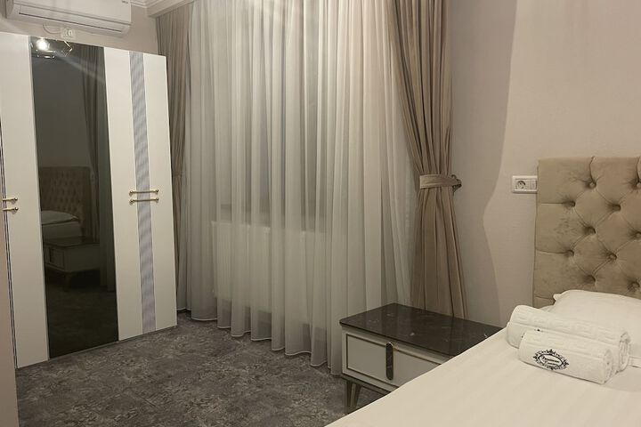 Room 15 of 62