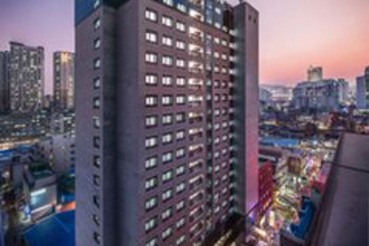 Hotel Entry