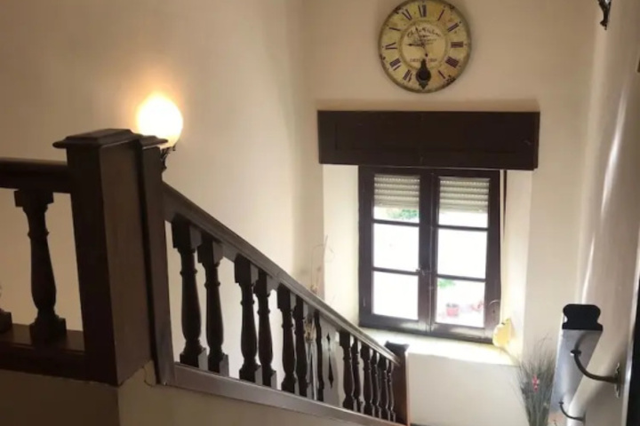 Room 10 of 14