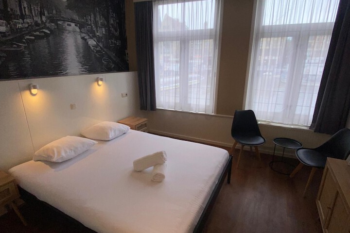 Room 50 of 125
