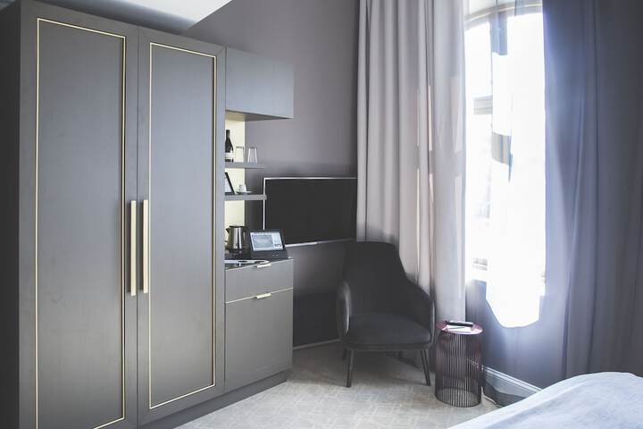 Room 15 of 131