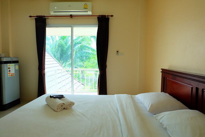 Room 13 of 20