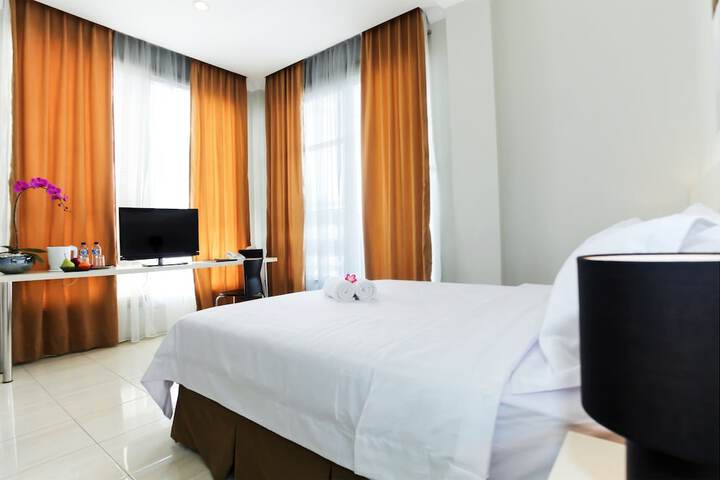 Room 8 of 31