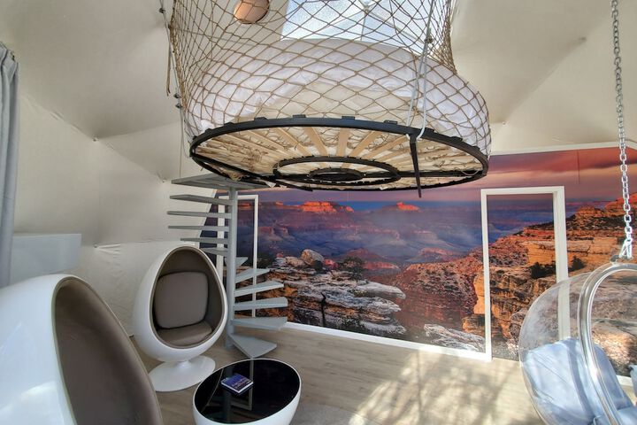 Room 4 of 55