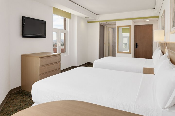 Room 19 of 48
