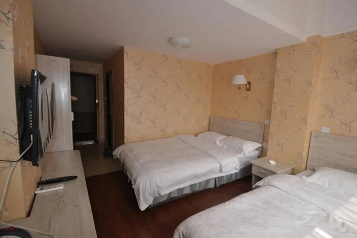 Room 3 of 17