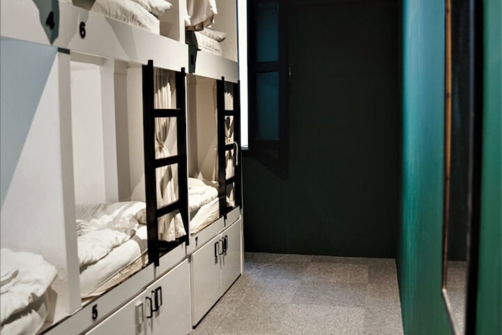 Room 12 of 39