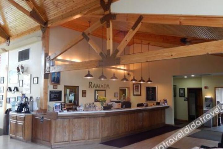 Hotel Interior 9 of 27