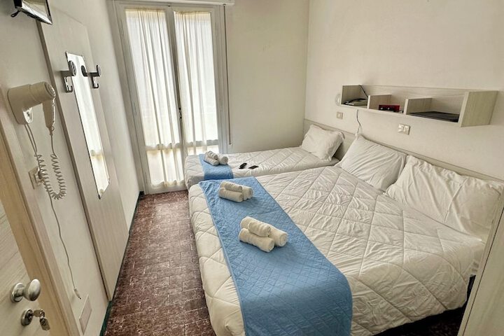 Room 18 of 41