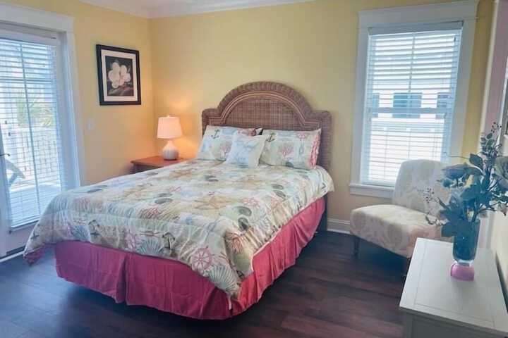 Room 10 of 76