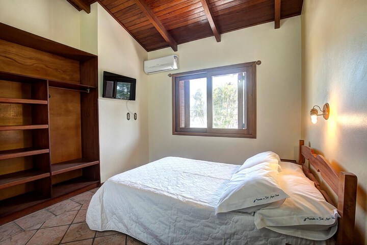 Room 3 of 46