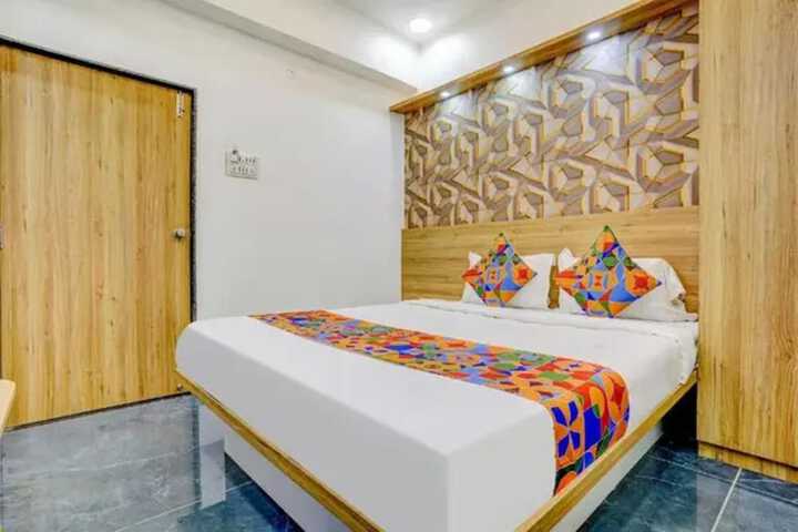 Room 19 of 28