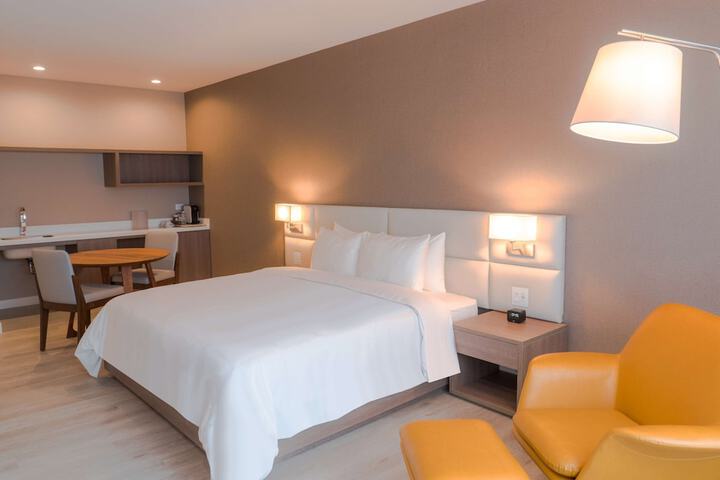 Room 21 of 80