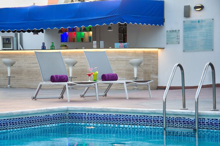 Hotel with Pool