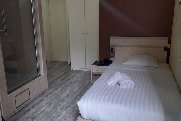 Room 5 of 39