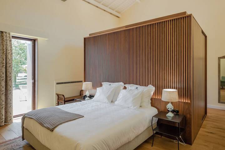 Room 3 of 34