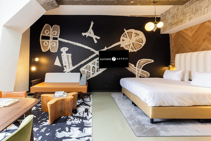 Room 6 of 54
