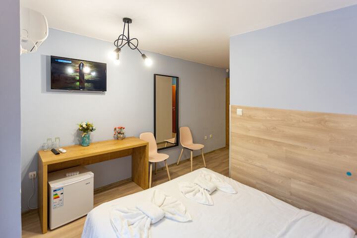 Room 16 of 110